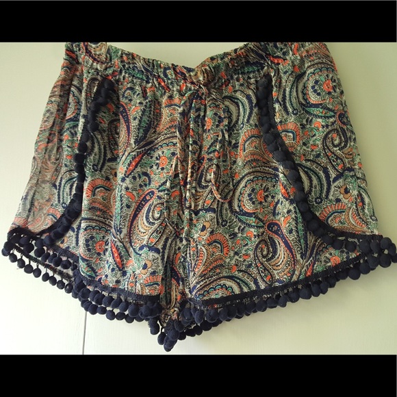 Honey Punch Pom Pom Shorts - Picture 9 of 10